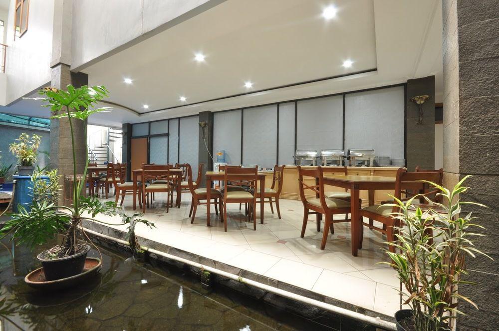 Caryota Hotel Bandung Bagian luar foto
