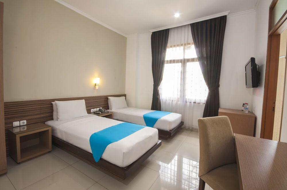 Caryota Hotel Bandung Bagian luar foto
