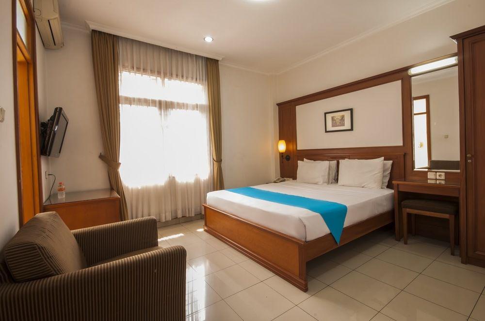 Caryota Hotel Bandung Bagian luar foto