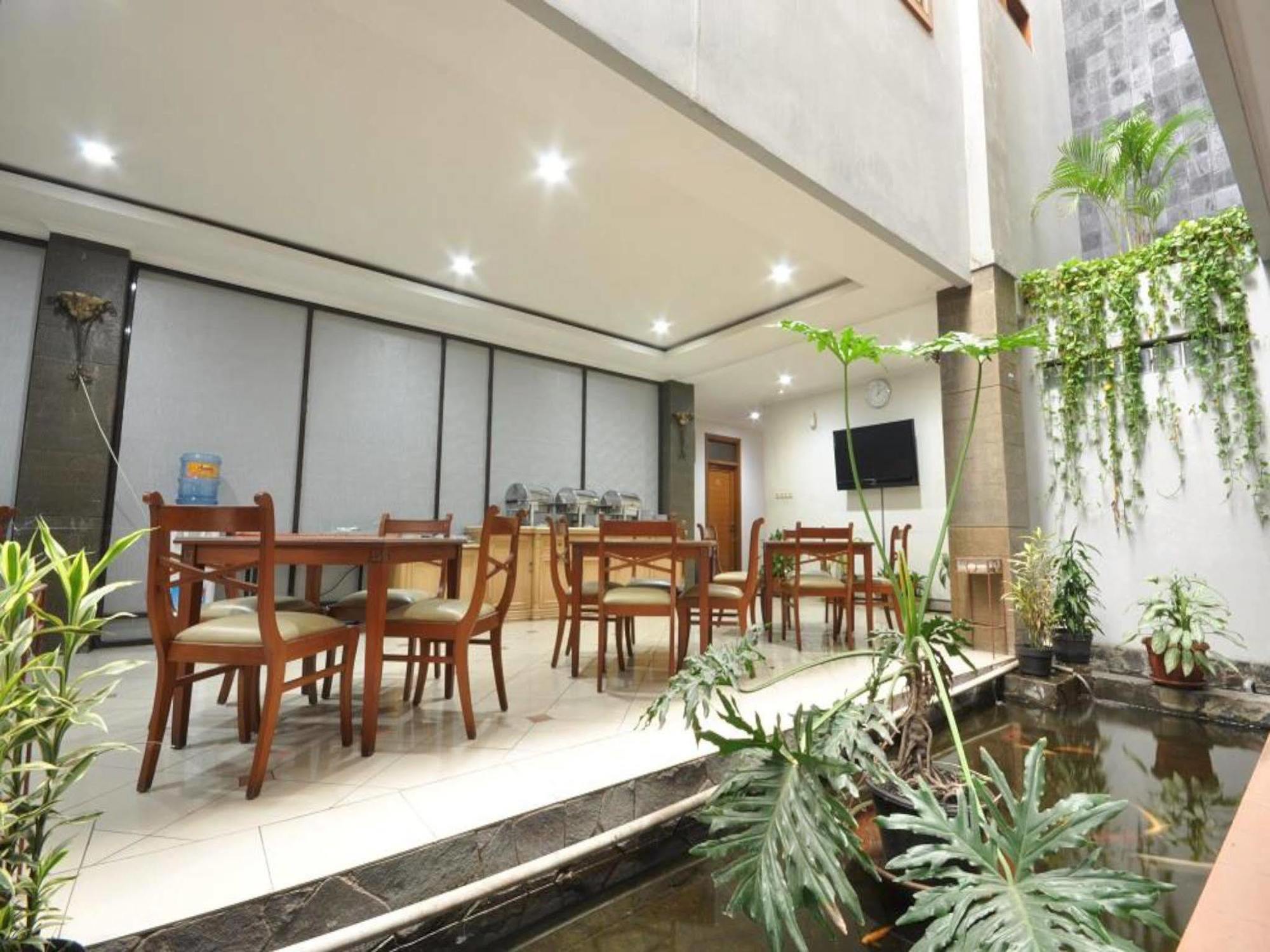 Caryota Hotel Bandung Bagian luar foto