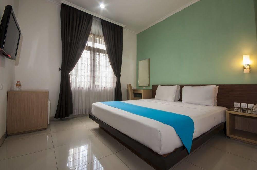 Caryota Hotel Bandung Bagian luar foto