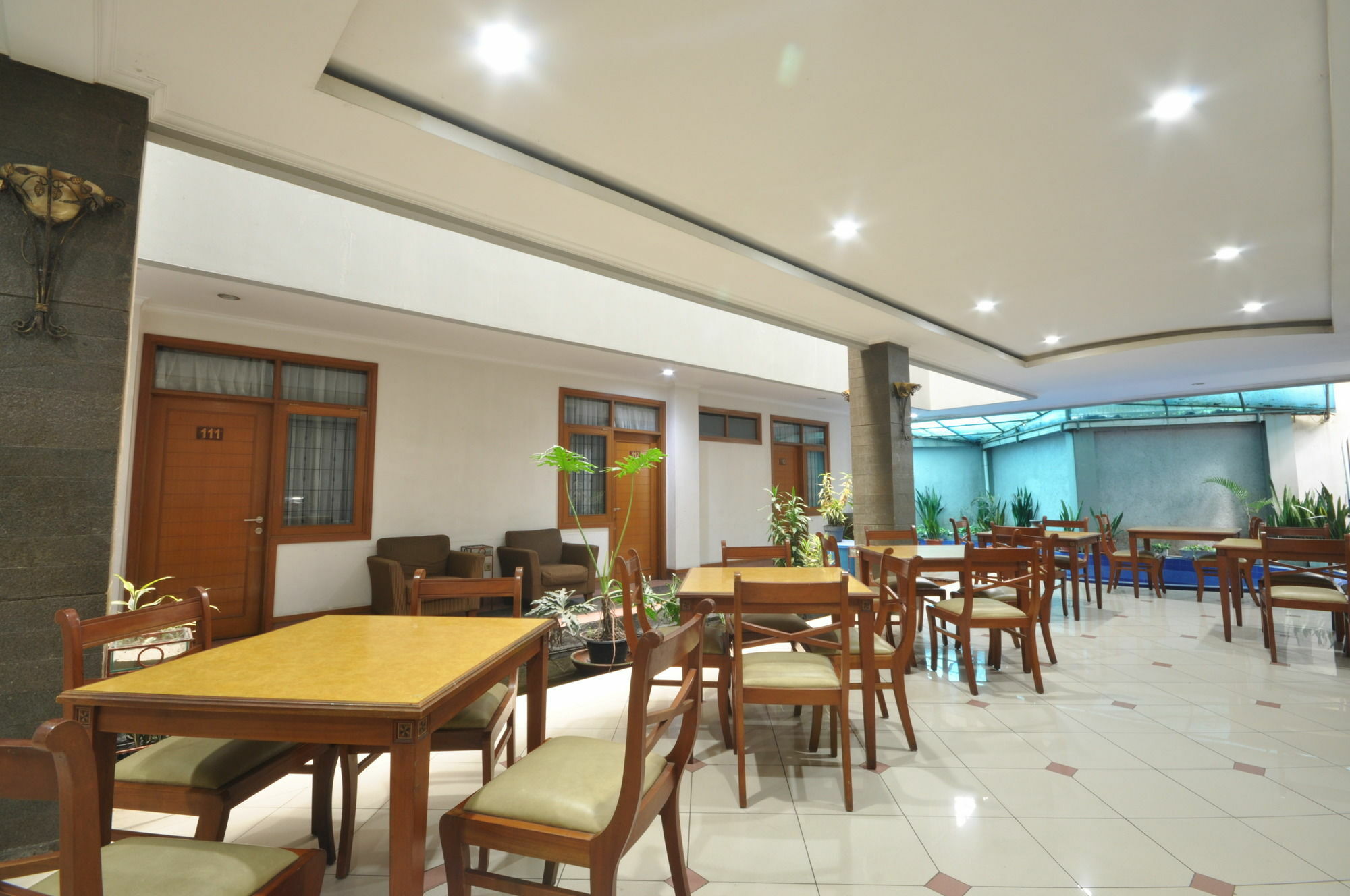 Caryota Hotel Bandung Bagian luar foto